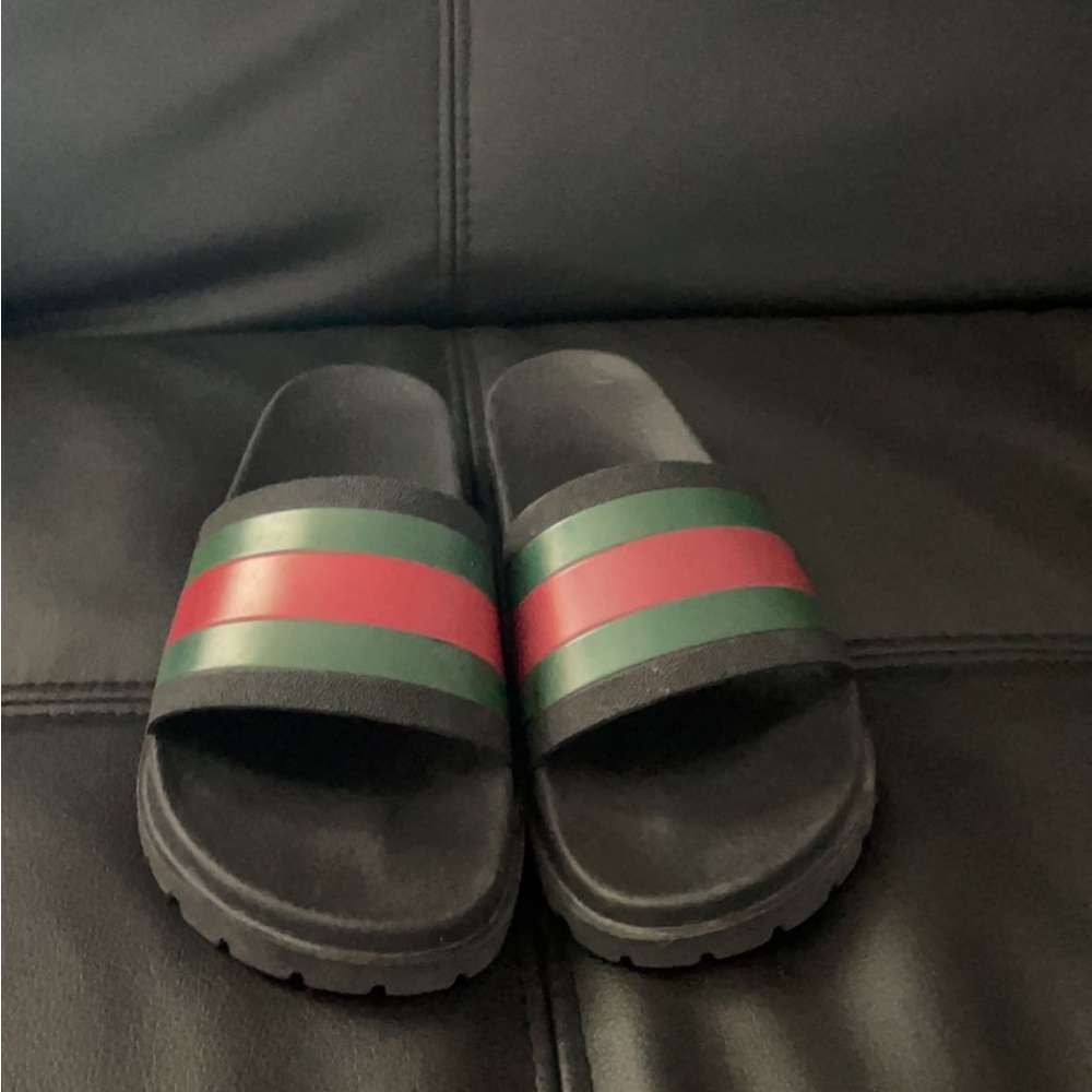 Mens Gucci web trek slides size 7